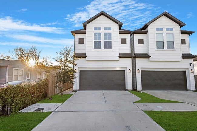 Photo - 907 Pollard St