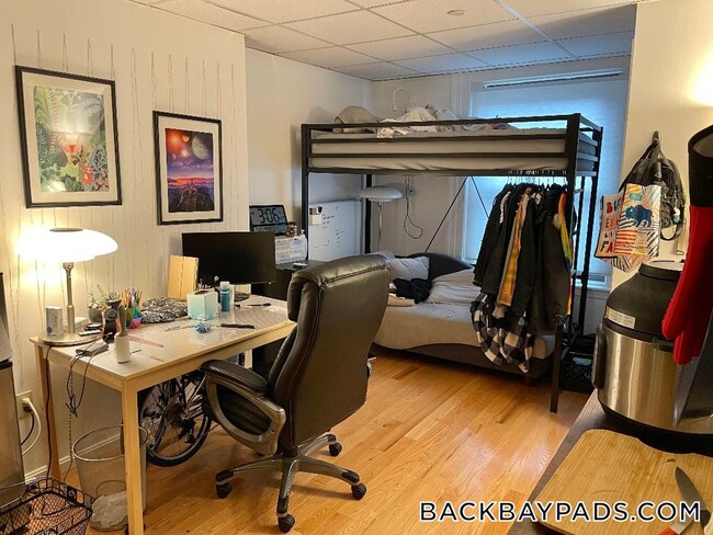 Photo - 405 Beacon St Unit C