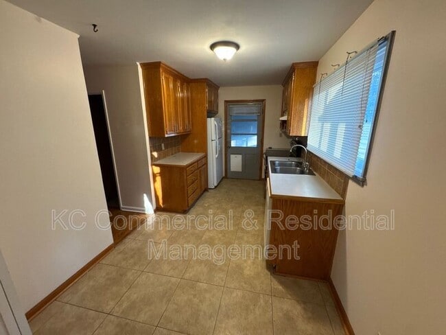 Photo - 11508 E 51 St S