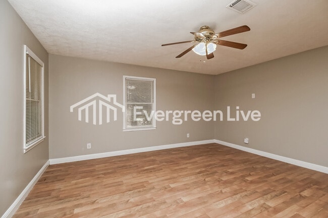 Photo - 224 Thomason St