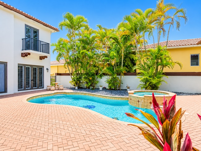 Photo - 17550 Circle Pond Ct