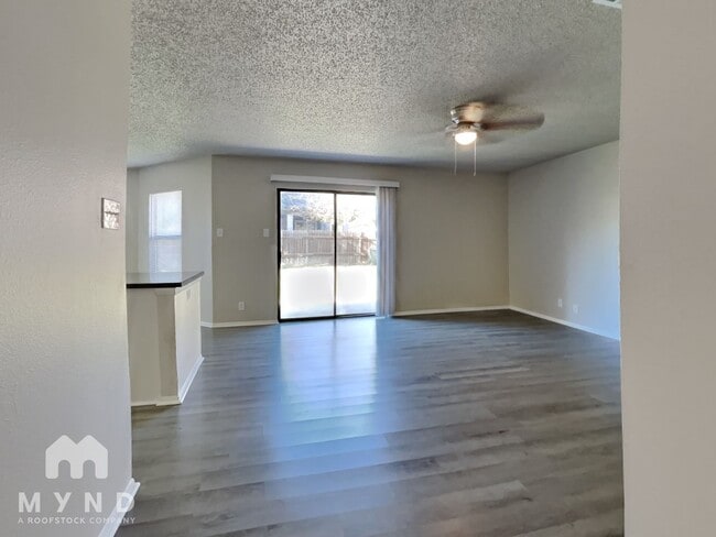 Photo - 8031 Manderly Pl