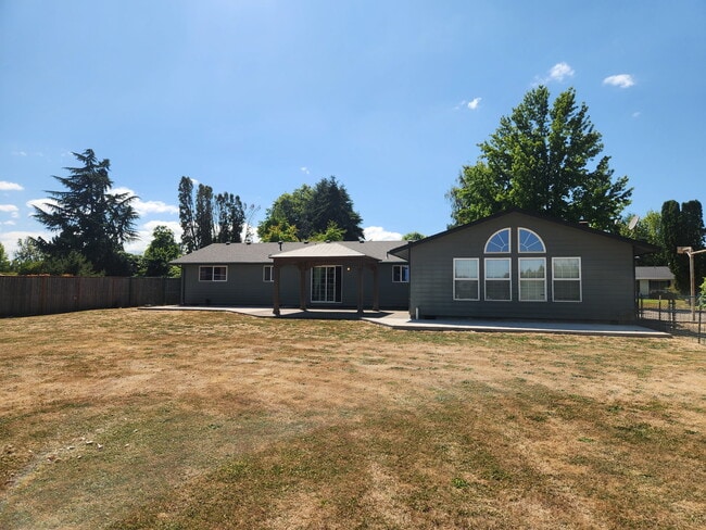 Photo - 34093 NE Sunrise St