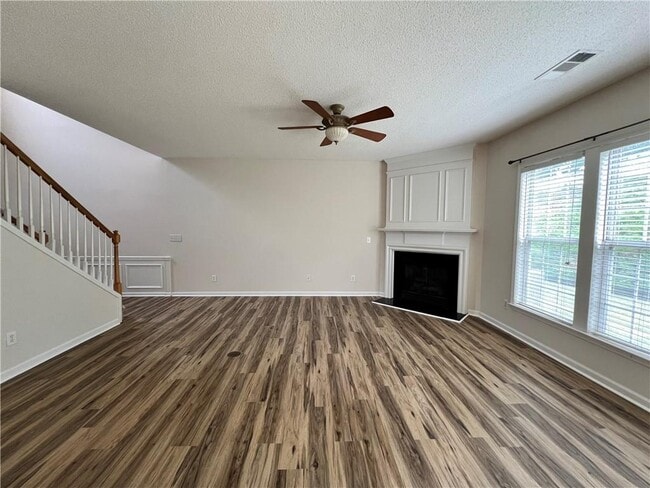 Photo - 3593 Gainesway Ct NW