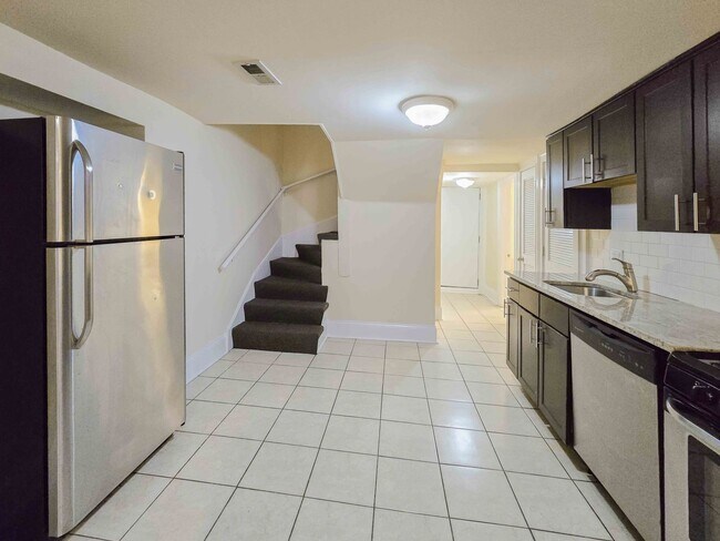 Photo - 877 W Lill Ave Unit 2