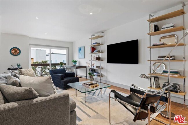 Photo - 1735 N Fuller Ave Condo Unit 402