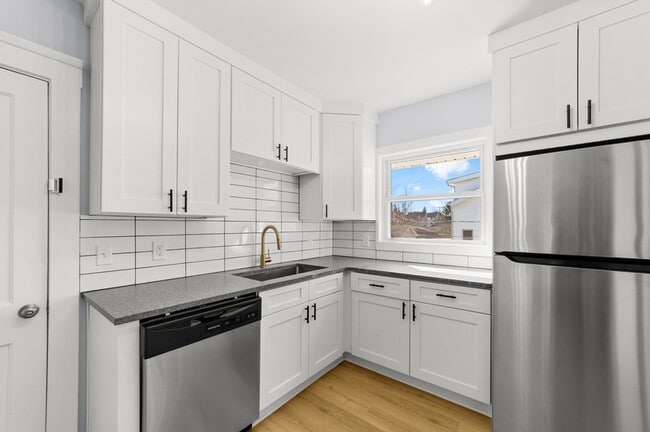 Photo - 1595 Cohassett Ave