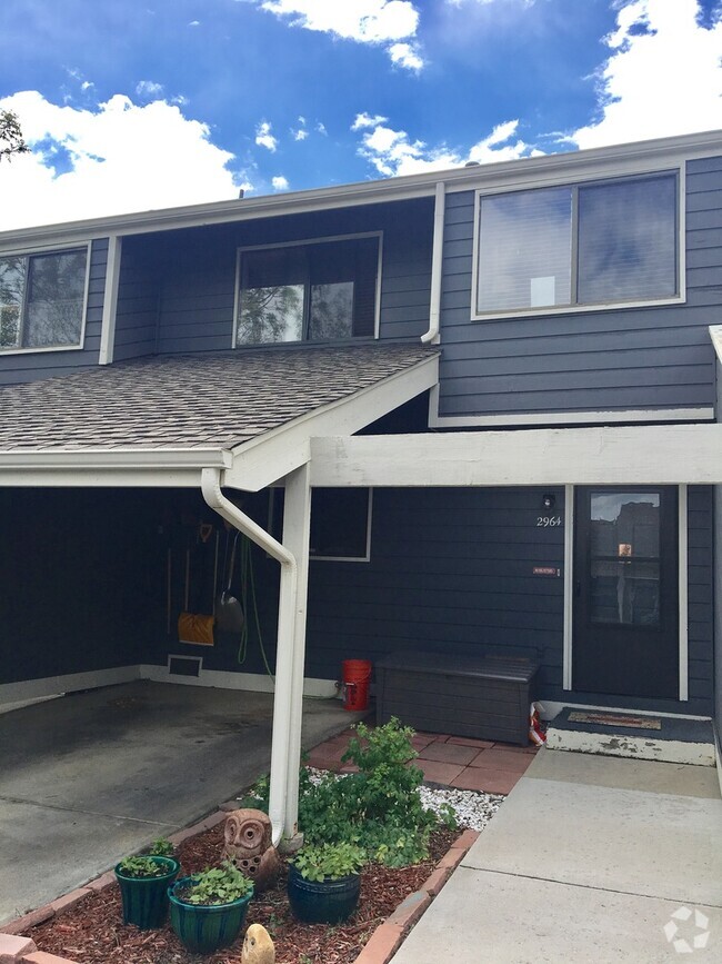 Building Photo - Lovely and Bright Bi-Level Boulder Townhom... Rental