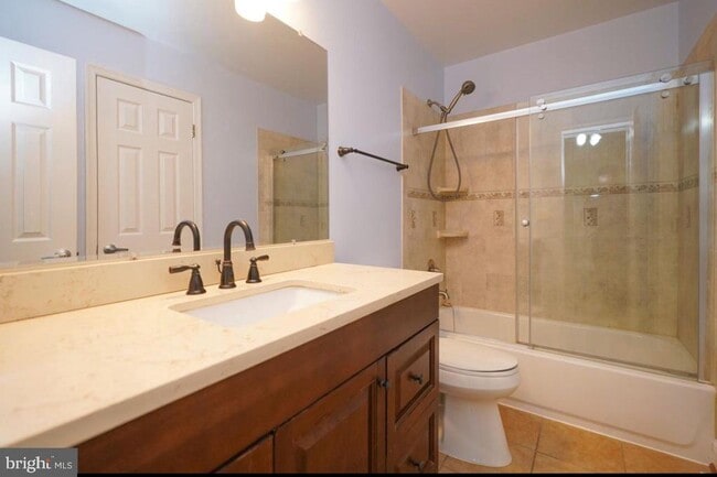 Photo - 13513 Niagara Falls Ct