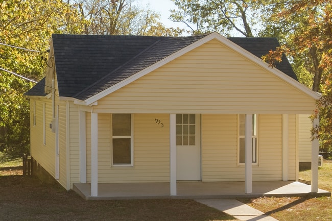 Building Photo - Cozy & Affordable 2BR Home – Only $825/month!