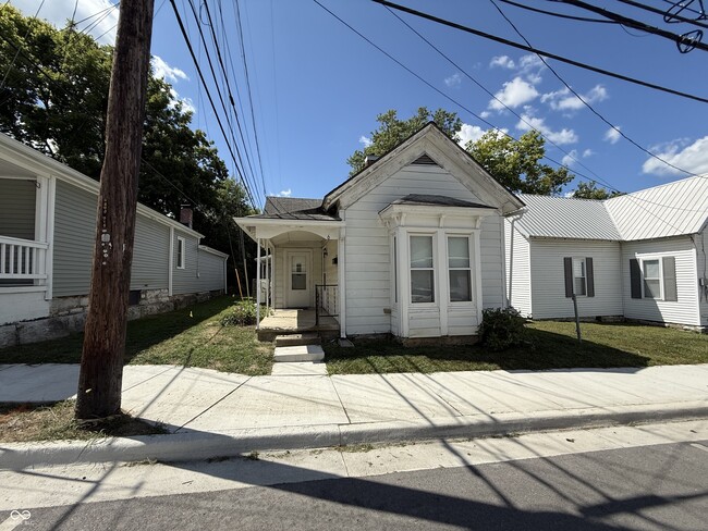 Building Photo - 6 S Madison St Rental