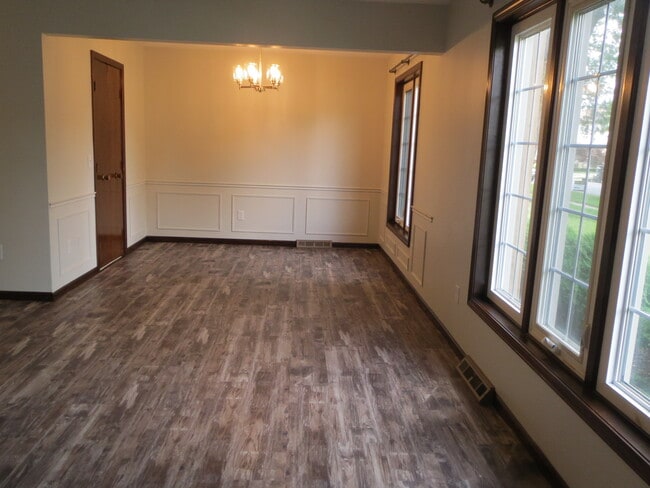 Photo - 5617 Ryewyck Dr