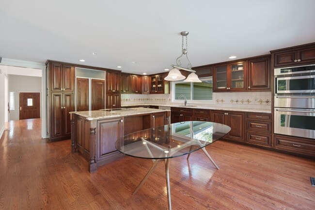 Photo - 388 Taconic Rd