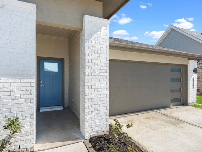 Photo - 3335 Silverton Dr