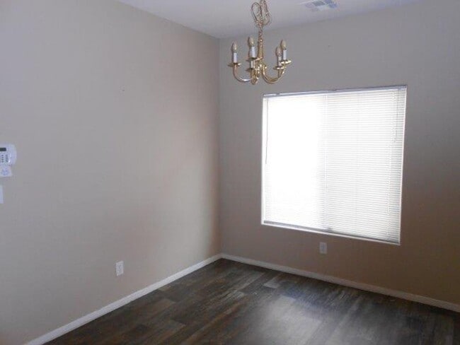 Photo - Large Spacious 3 Bedroom Townhome with Com...
