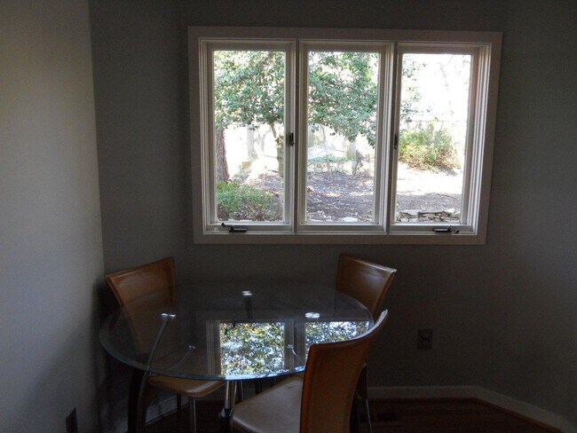 Photo - 10040 Stonemill Rd