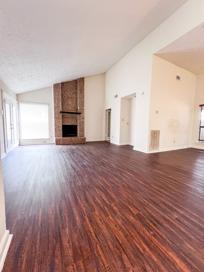 Photo - 12704 Hollandale Dr