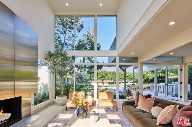 Building Photo - 23515 Malibu Colony Rd Rental