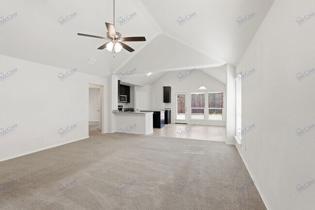 Photo - 422 Greenhaven Dr