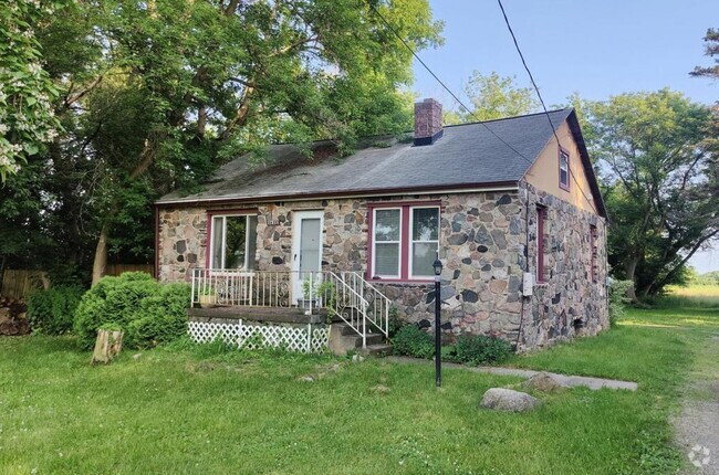 Building Photo - 51319 Geddes Rd Rental