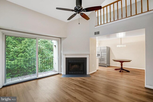 Building Photo - 7729 Inversham Dr Unit 154 Rental
