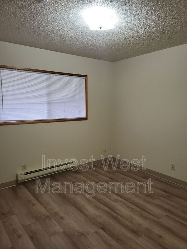 Photo - 6305 Kansas St