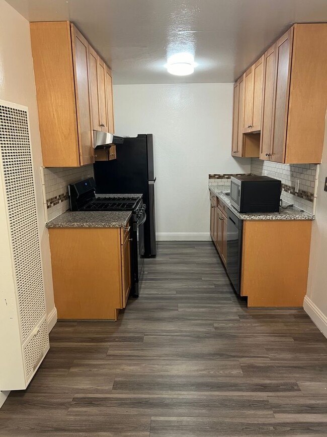 Photo - NICE APARTMENT IN ROSEVILLE!!