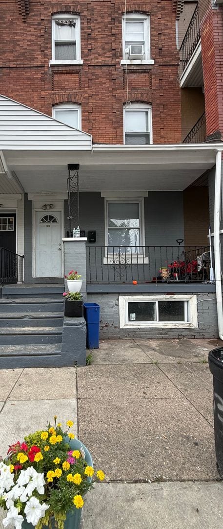 Building Photo - 334 N 62nd St Unit 1