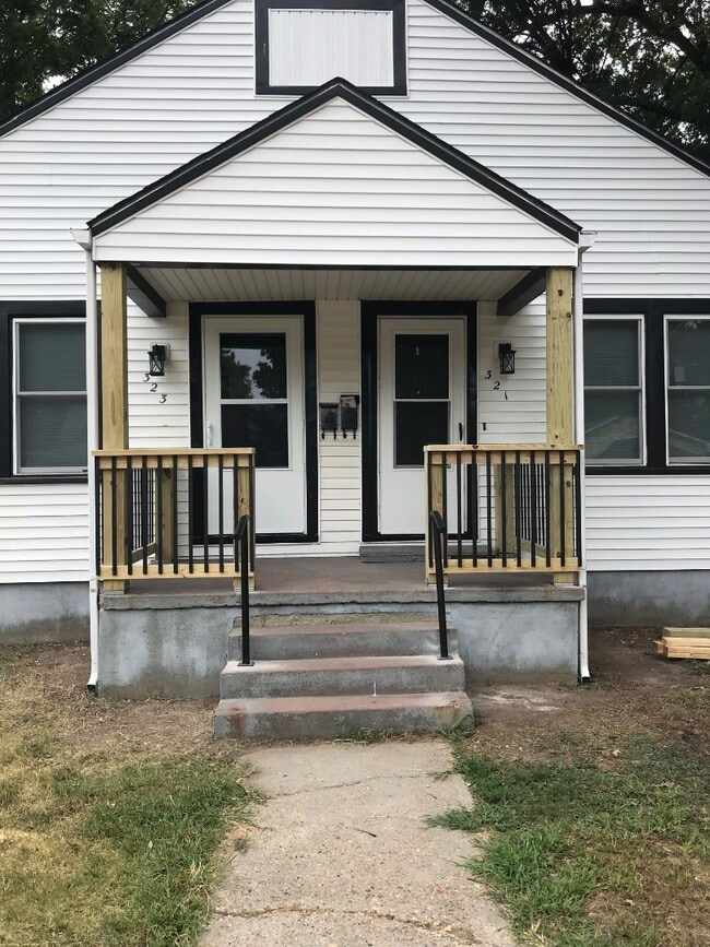 Photo - 323 E Kathleen St