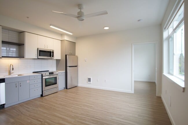 Photo - Top Floor 1-Bed w/Condo-Grade Finishes Ready Mid-February! Unit 305
