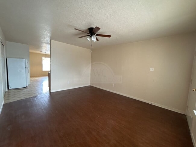 Photo - 1407 Dugger Cir Unidad 1407 Dugger Cir  C