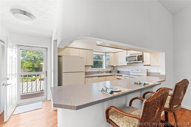 Building Photo - 2950 SE Ocean Blvd Unit 120-6