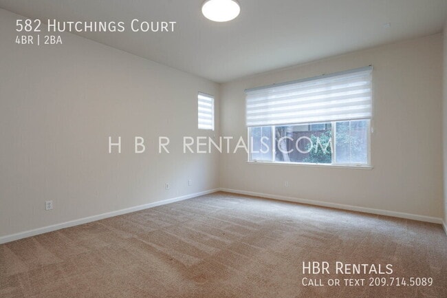 Photo - 582 Hutchings Ct