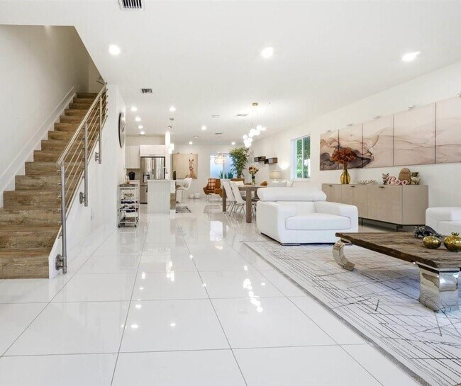 Photo - 6611 NW 102nd Path