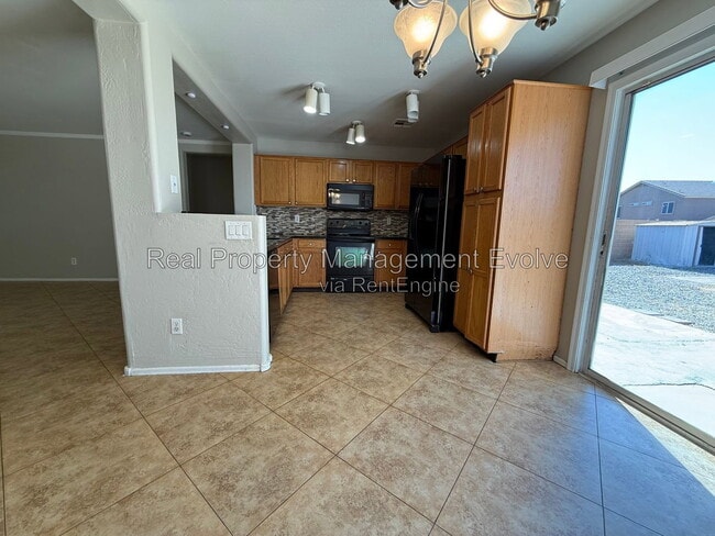 Photo - 22621 W Yavapai St