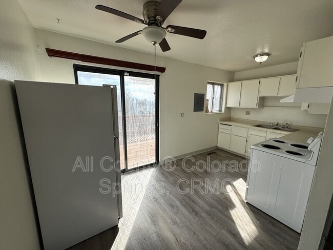 Photo - 3545 Bridgewood Ln