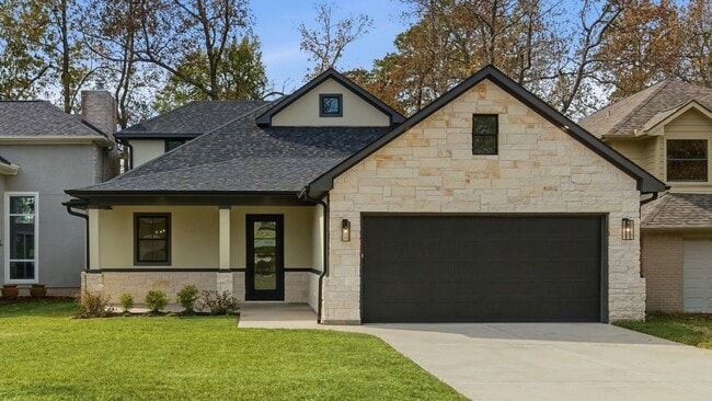 Building Photo - 3515 Country Club Blvd