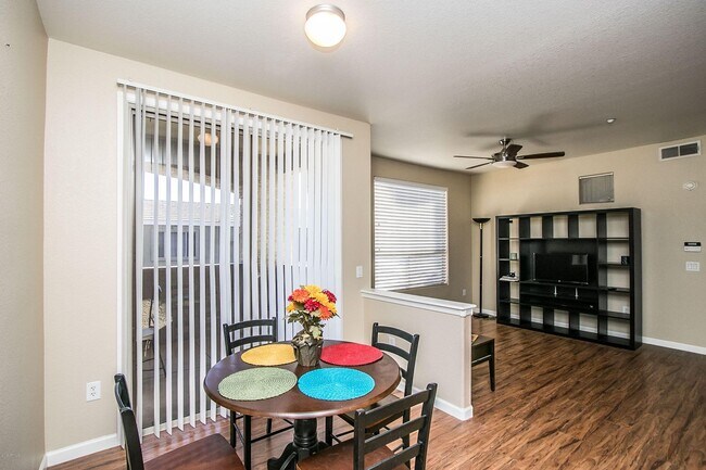 Dining - 5303 N 7th St Unit 214