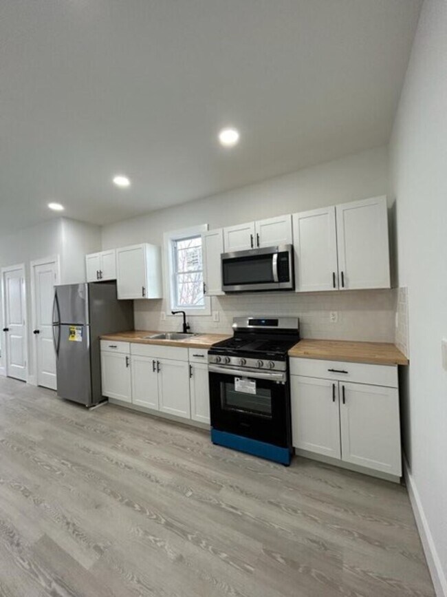 Photo - 348 Carnegie Place Unit 1