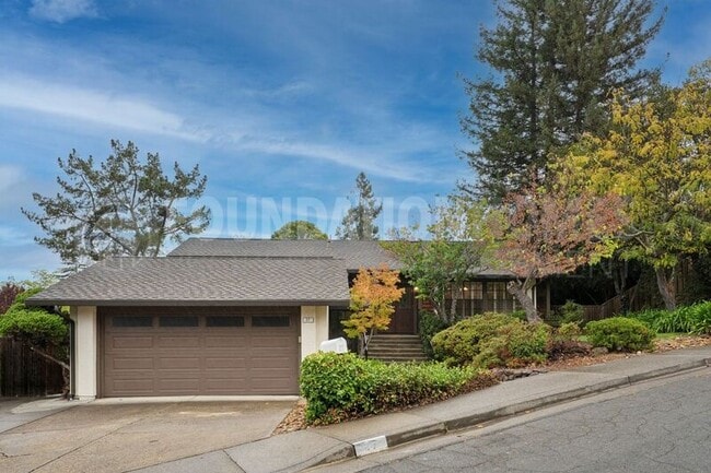 Building Photo - 27 Partridge Dr