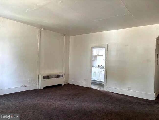 Building Photo - 17 Arbutus Ave Unit A