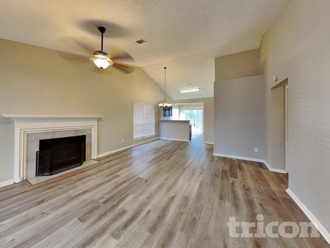 Photo - 5522 Silver Maple Dr