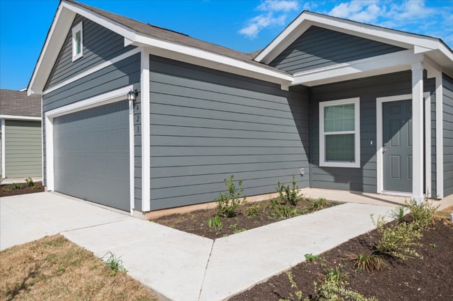 Photo - 423 Bullhead Rd