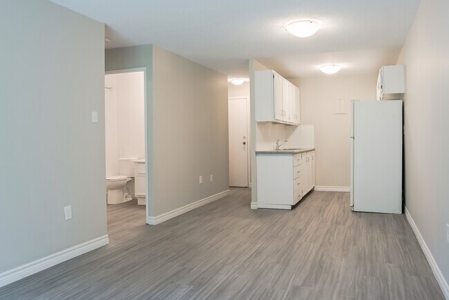 Photo - Village Green Apartments