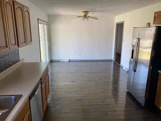 Photo - 874 Westfield Rd