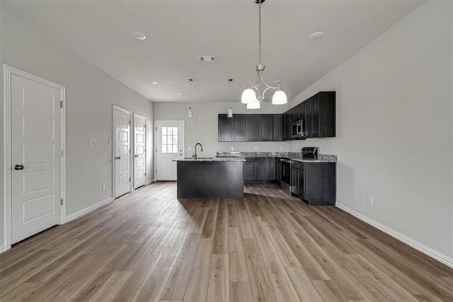 Photo - 1136 E Broadway Ave