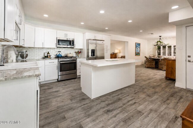 Photo - 6525 E Lewis Ave