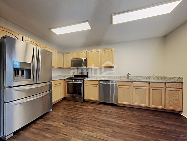 Photo - 6721 Earlswood Dr