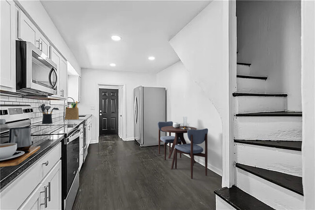 Photo - 4923 Butler St