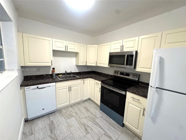 Photo - 1511 NE 42nd St